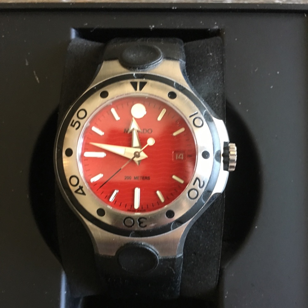 Movado series 800 red